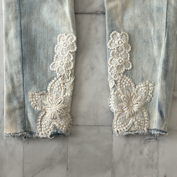 Mayoral Little Girls Light Blue Floral Lace Jeans (24M) - Picture 2 of 9